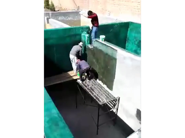 安陽(yáng)市銅冶鎮南魯仙磚廠(chǎng)污水池三油兩布玻璃鋼施工